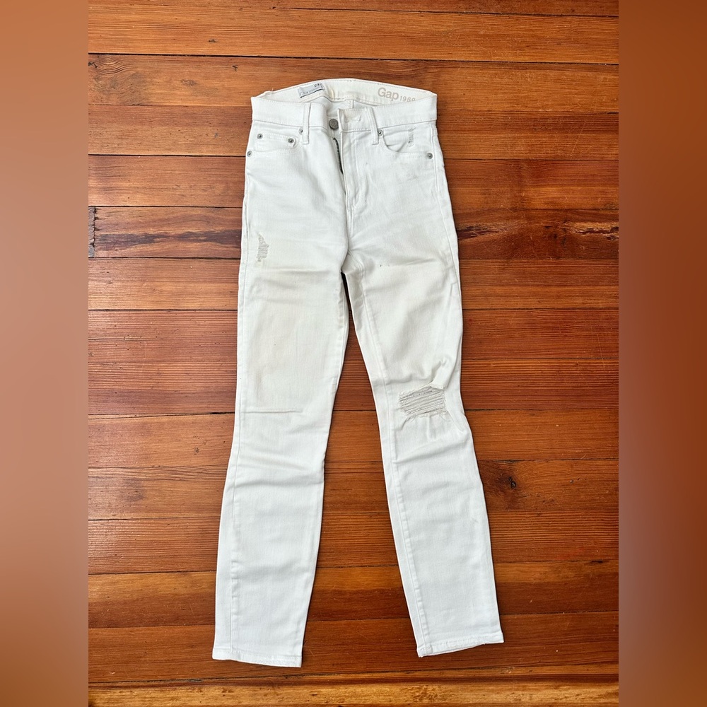 GAP White Slim Straight Jeans